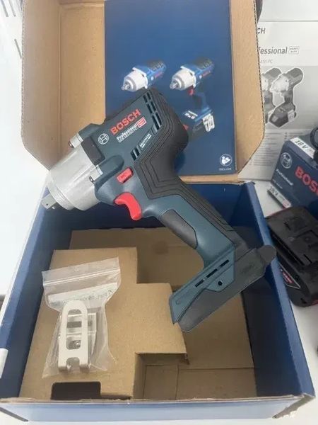Набір професійних ударних гайковертів Bosch GDS 18V-450PC + 5,0 А&middot;м акумулятор + шп 0119 фото